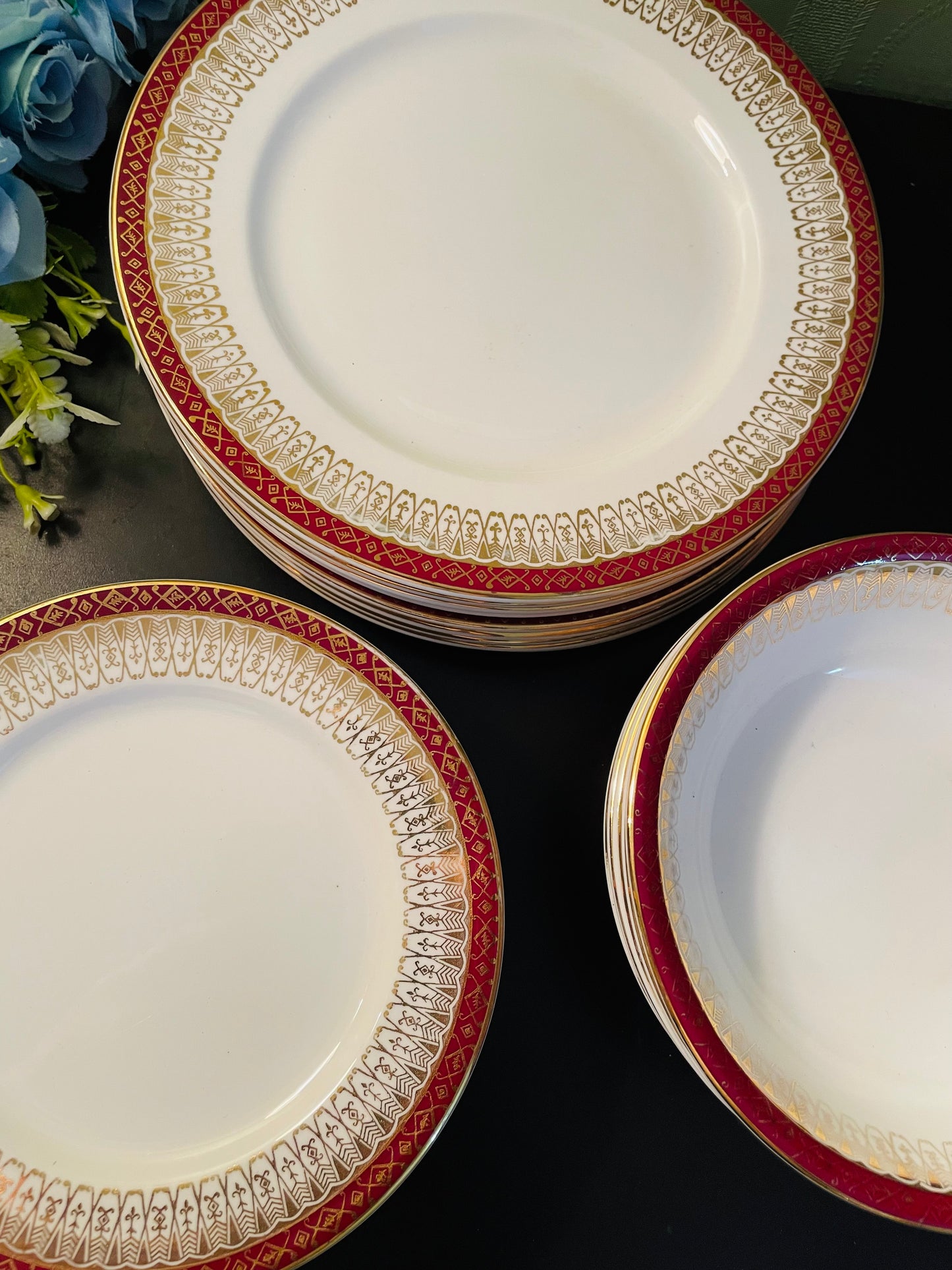 Majestic Royal Grafton Fine Bone China Dinner Set – Made in England – 18 Pieces