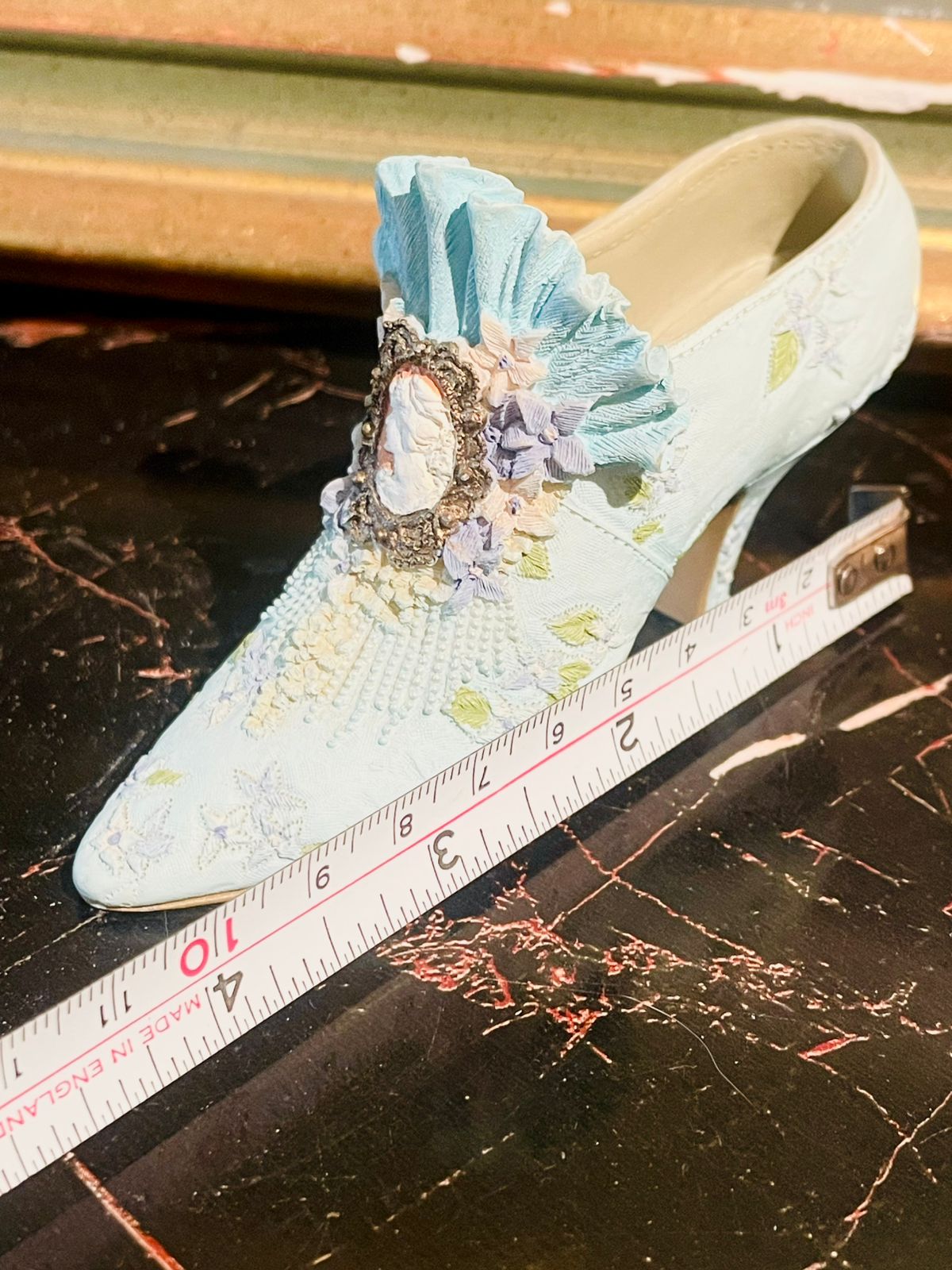 Vintage Blue Cameo Trio — Hat, Shoe & Purse Figurine Set