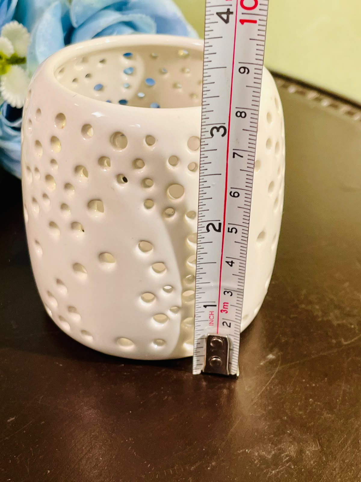 White Ceramic Tealight Candle Holder 10cm
