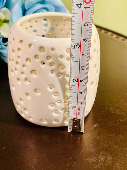 White Ceramic Tealight Candle Holder 10cm