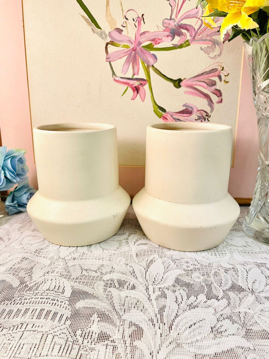 Vintage Cream Ceramic Planters – Minimalist Cottage Decor