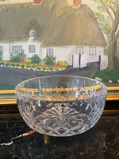 cutcrystalbowl, vintageglassdecor, fruitbowl, crystalcenterpiece, glasscollectibles, vintagehomedecor, englishvintage, eleganttableware, sunsetvintage, timelessdecor, midcenturycrystal, highendthriftfinds, cottagecoredecor, crystalcollection
