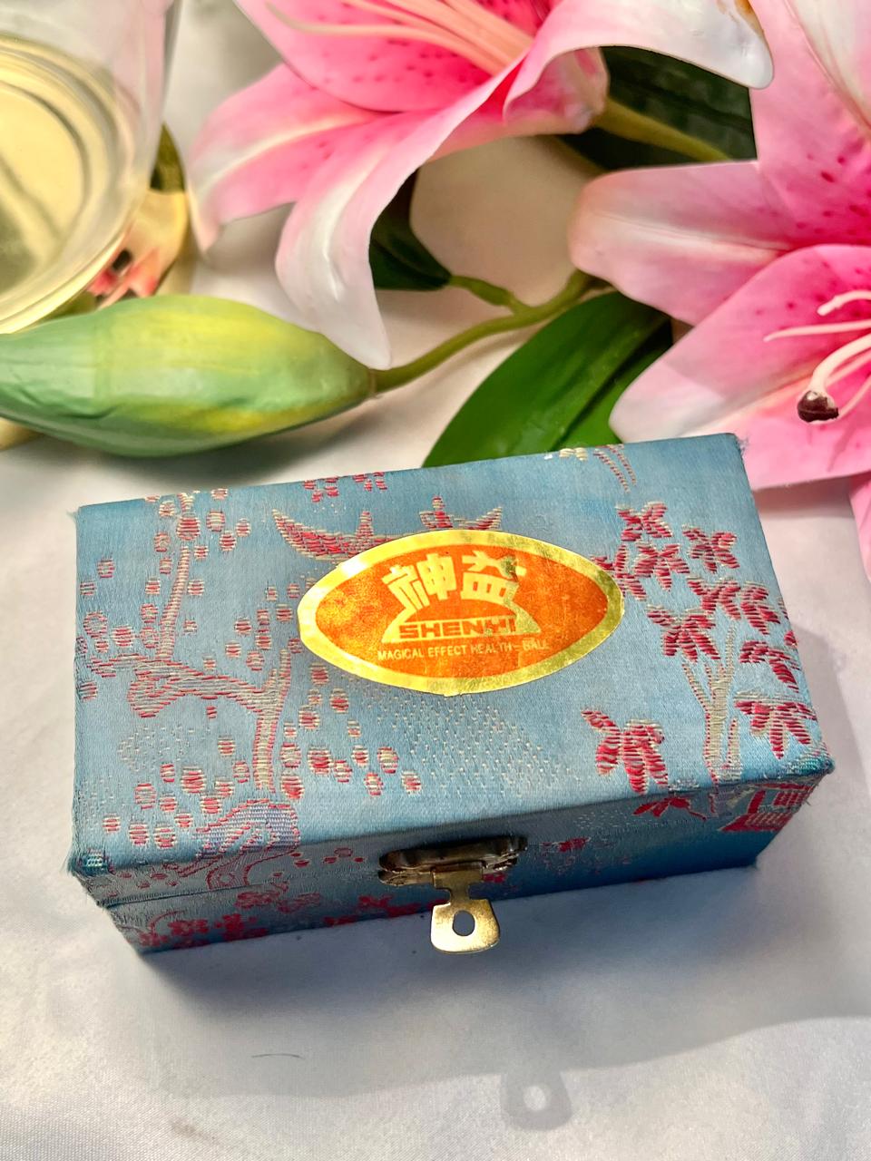 Chinese Baoding Exercise Balls in Brocade Box – Pair of Chrome Meditation Balls, Approx. 13 cm Box
