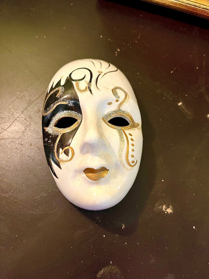Decorative Venetian Masquerade Mask – Black, White & Gold Wall Décor