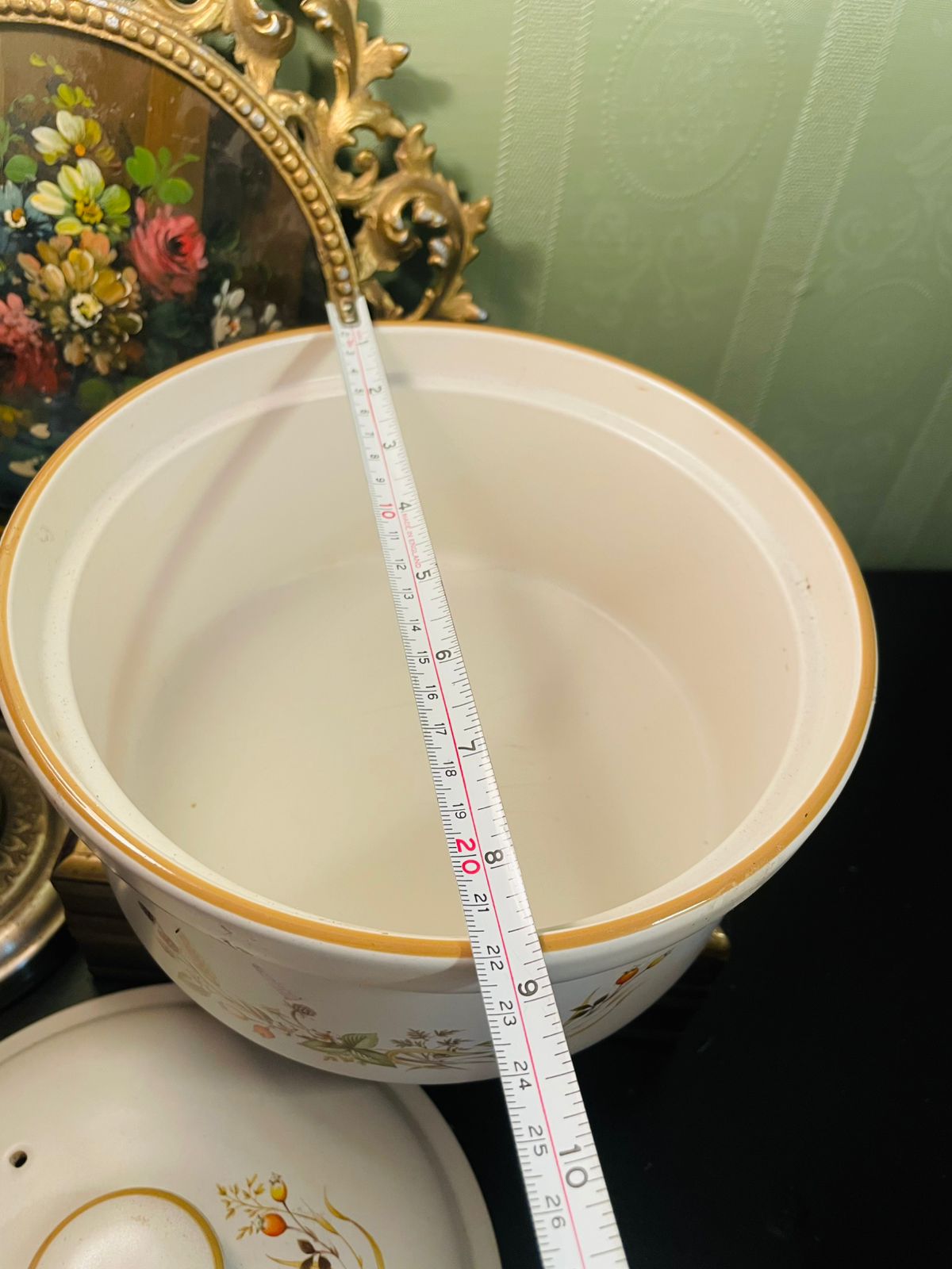 Harvest Ceramic Lidded Casserole Dish 9 Inch