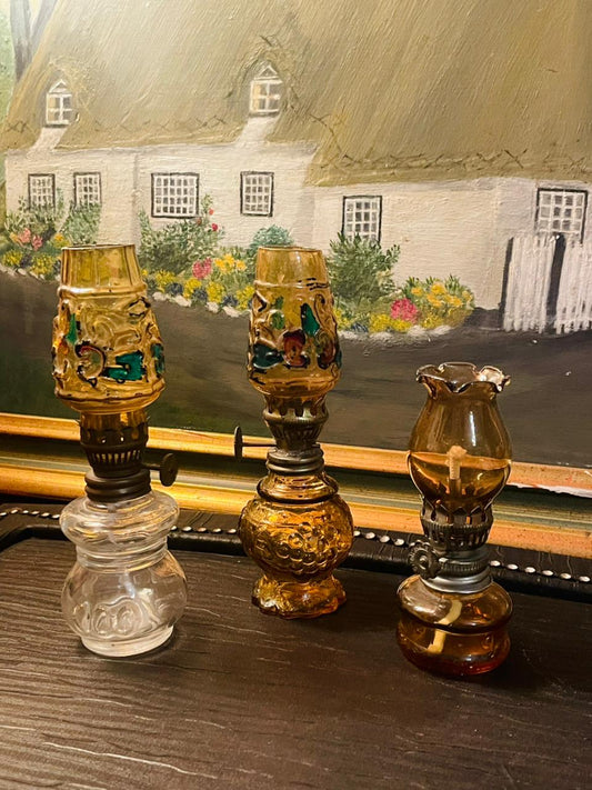 Vintage 1950's MINIATURE Oil Lamp, Hand Painted, England