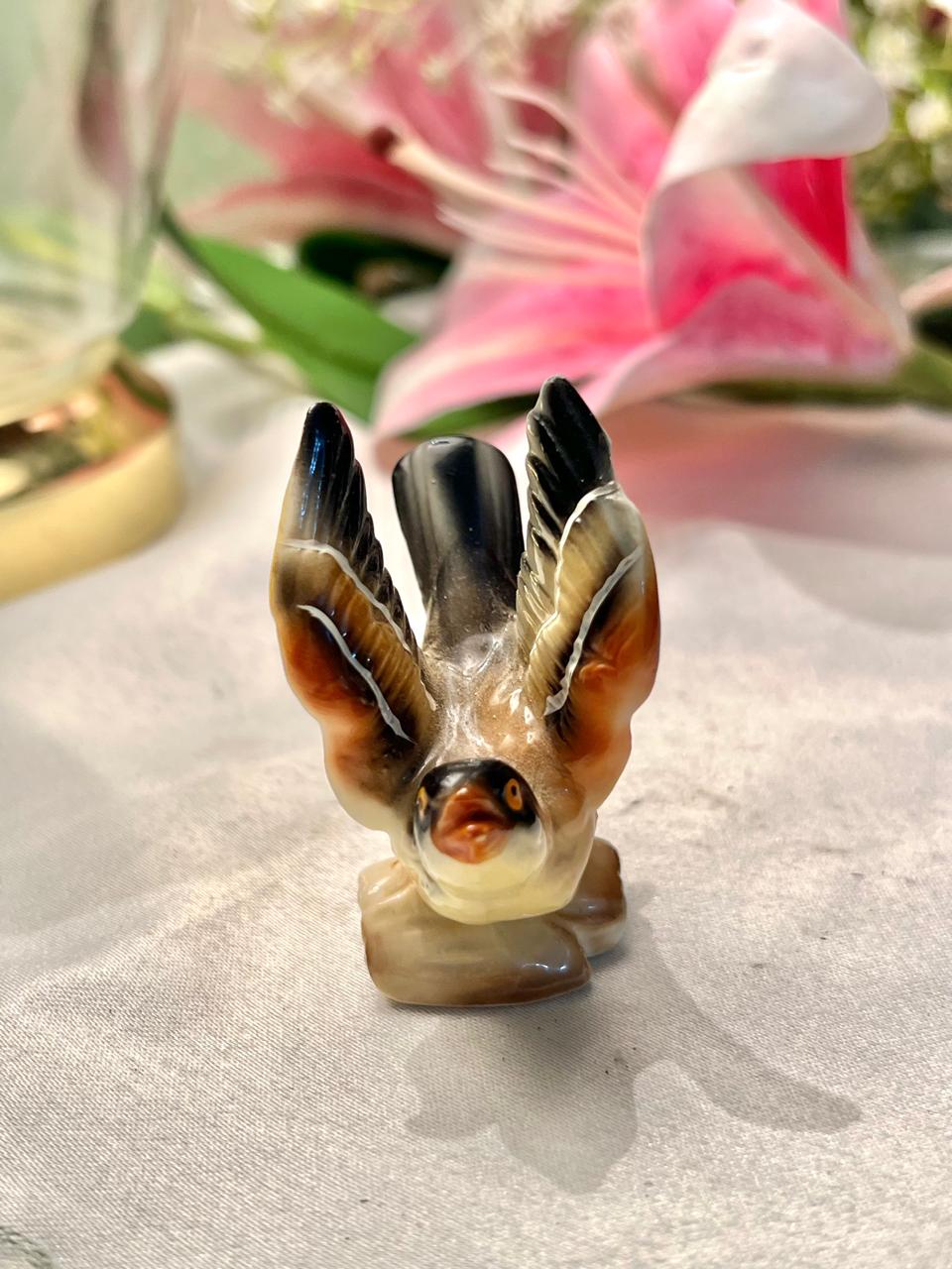 Flying Bird Ceramic Figurine Brown Cream 6cm - 1 Piece