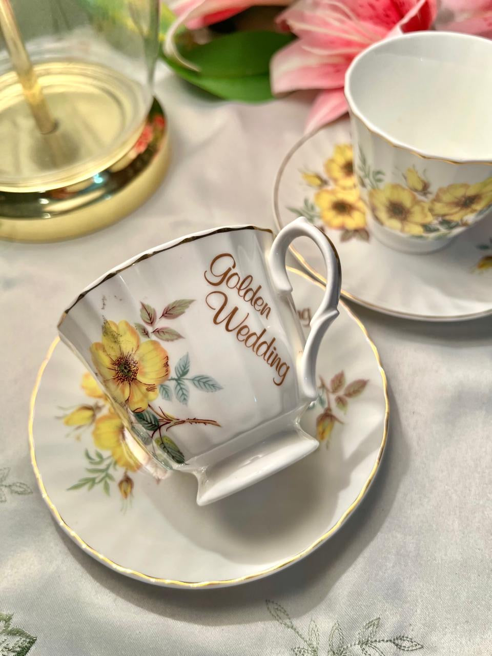 Mayfair Fine Bone China 4-Piece Floral Cup & Saucer Set England