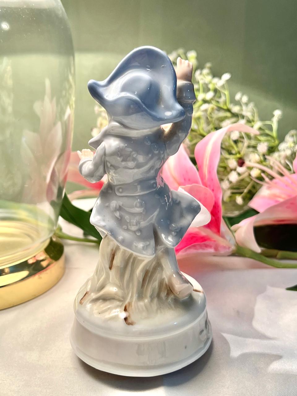Blue & White Child Music Box Figurine Lara’s Theme 16cm