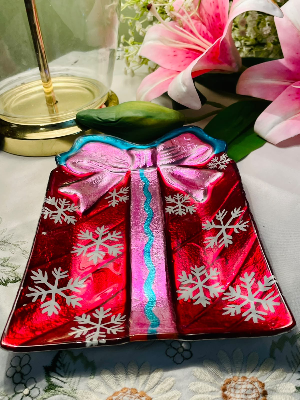 Vintage Red Crystal Gift Snowflake Serving Dish, Approx. 18 cm