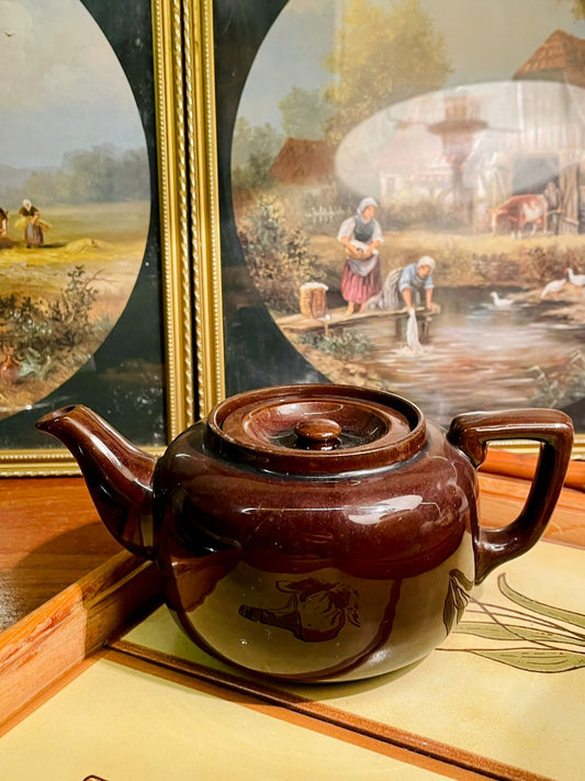 Vintage Brown Glazed Ceramic Teapot – Classic Cottage Kitchen Decor