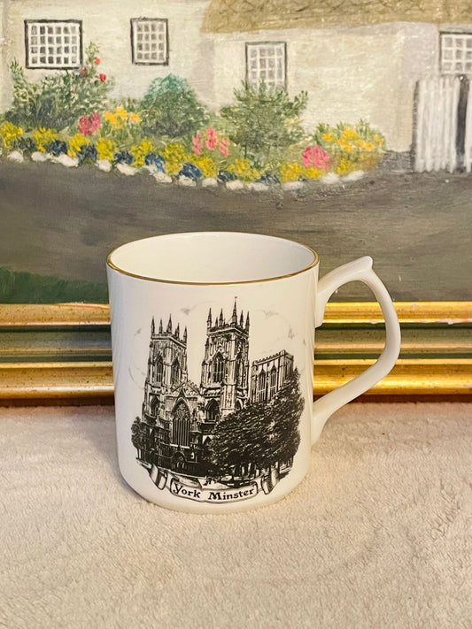 Tea mug ,Coffee mug ,Oven Safe, bone china , England