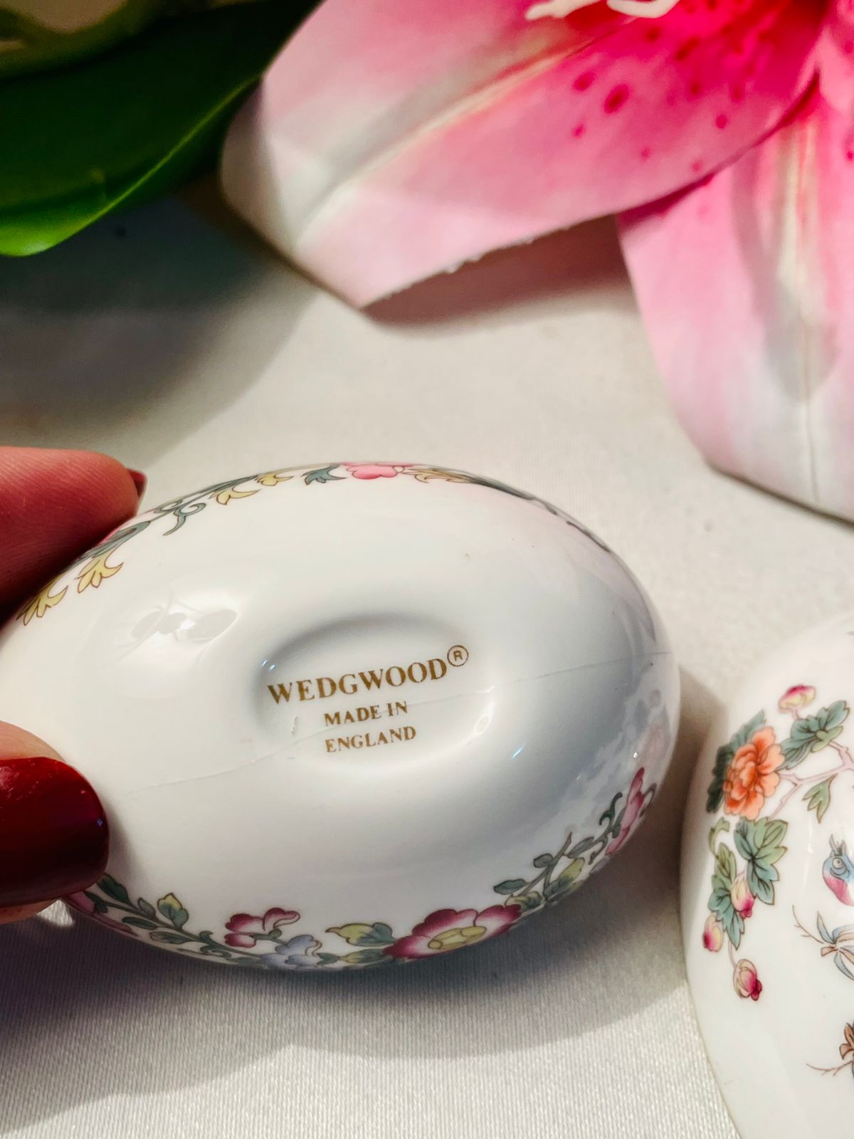 Wedgwood Floral Bird Lidded Trinket Box England 8cm