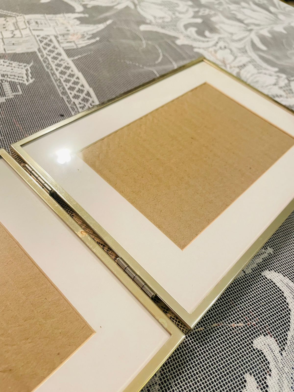 Vintage Double Gold Photo Frame – Elegant Hinged Display 8.5 inch