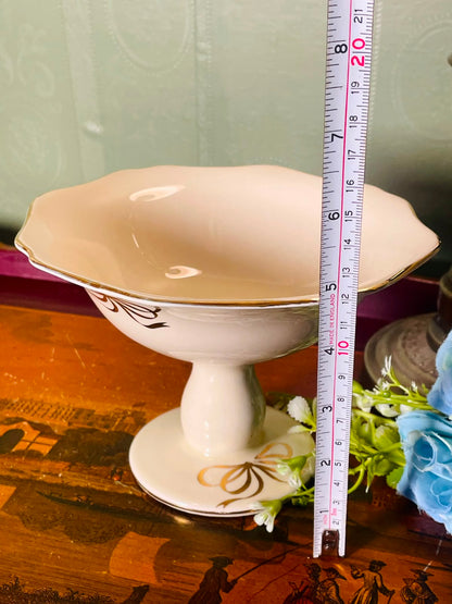 Cream & Gold Pedestal Serving Bowl – 16 cm