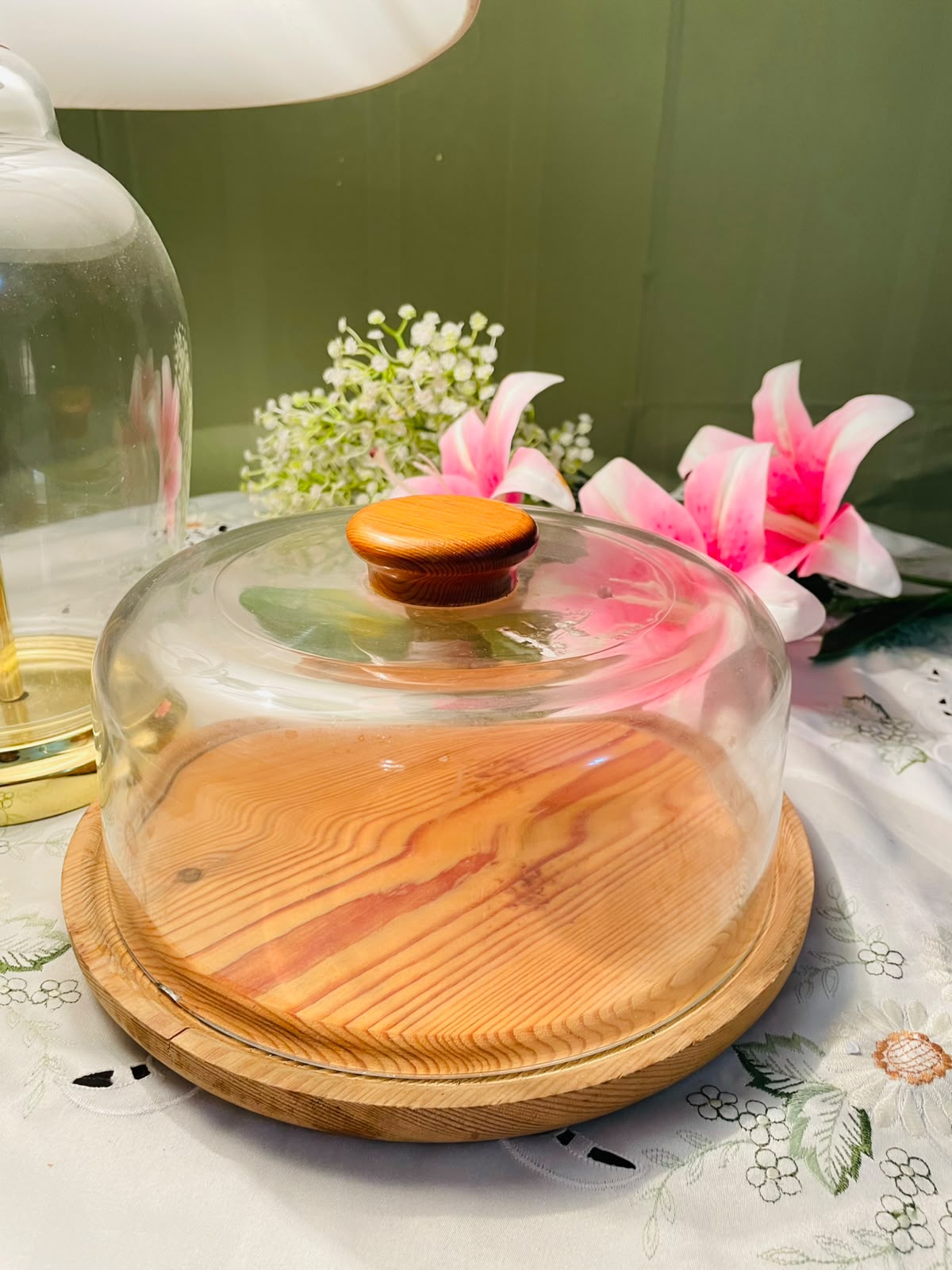 Vintage Wooden Board with Clear Dome Cover – 10 Inch