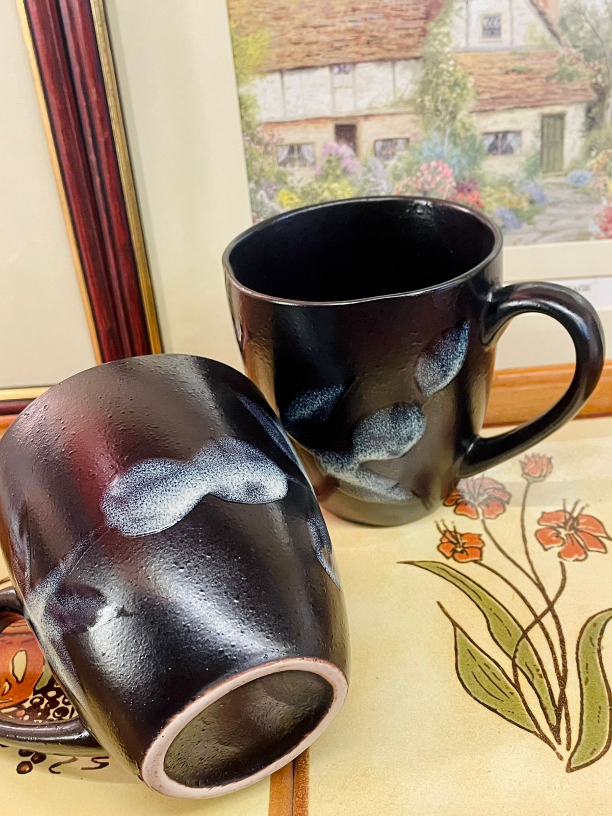Hand-Painted Black Ceramic Mugs – Abstract Floral – Set of 2