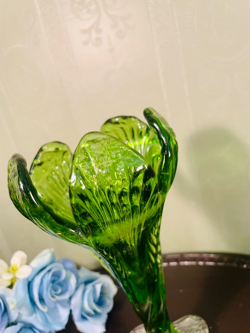 Vintage Green Crystal Lily Vase – 8 Inch Sculptural Floral Vase