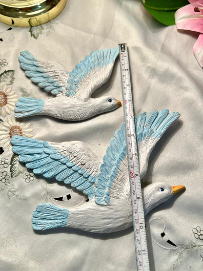 Flying Seagull Wall Decor Pair 6" & 8"