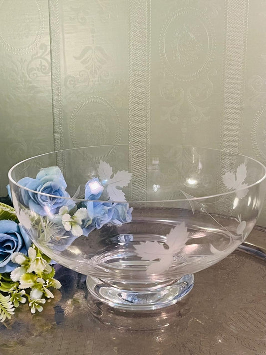 Vintage Etched Crystal Chip and Dip Platter 22 cm