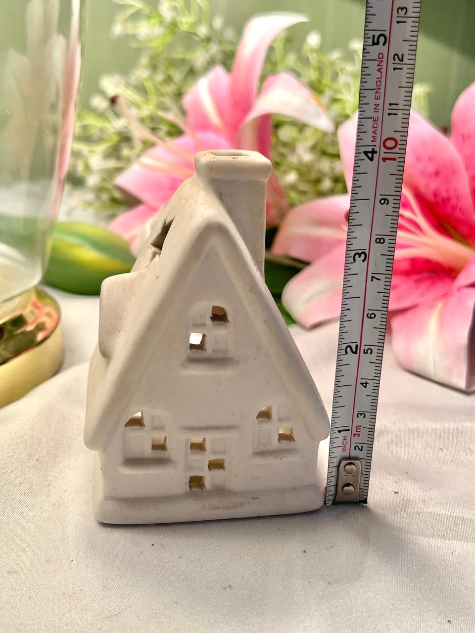 Vintage White Ceramic Cottage House Ornament 10cm