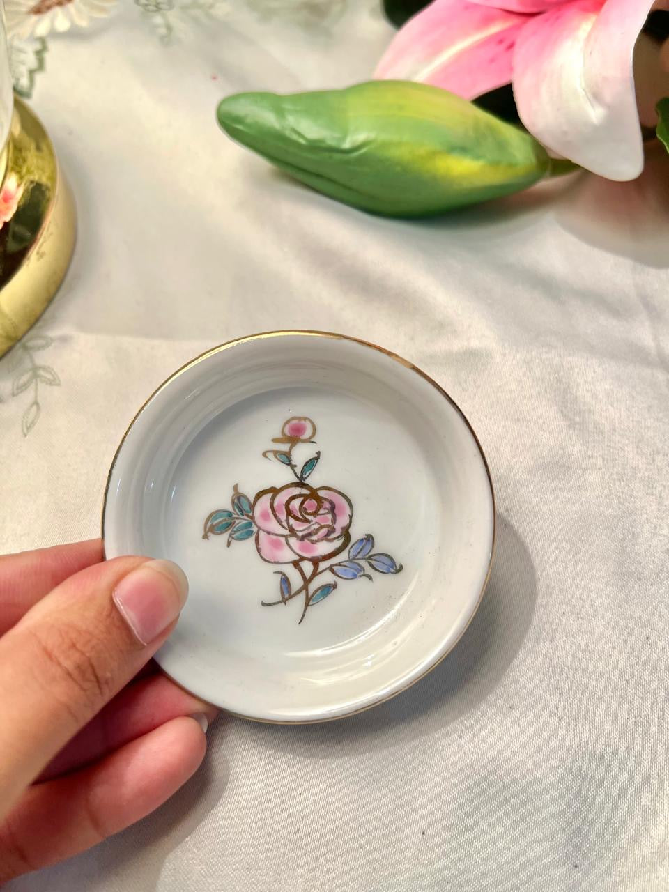 Vintage Floral Trinket Dish Gold Trim Made in China 8 cm