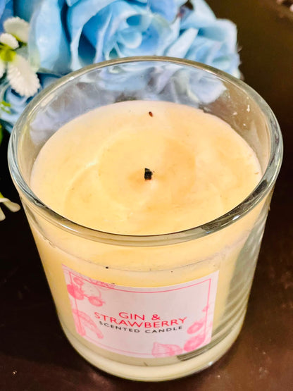 Gin & Strawberry Scented Candle in Crystal Jar – 10cm