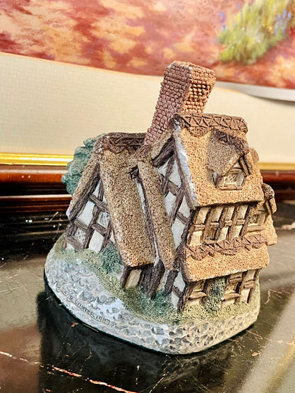 Vintage Collectible Cottage Figurine – Handcrafted English Style House