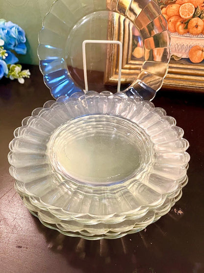 Vintage Set of 6 Scalloped Clear Glass Serving Plates 17 cm