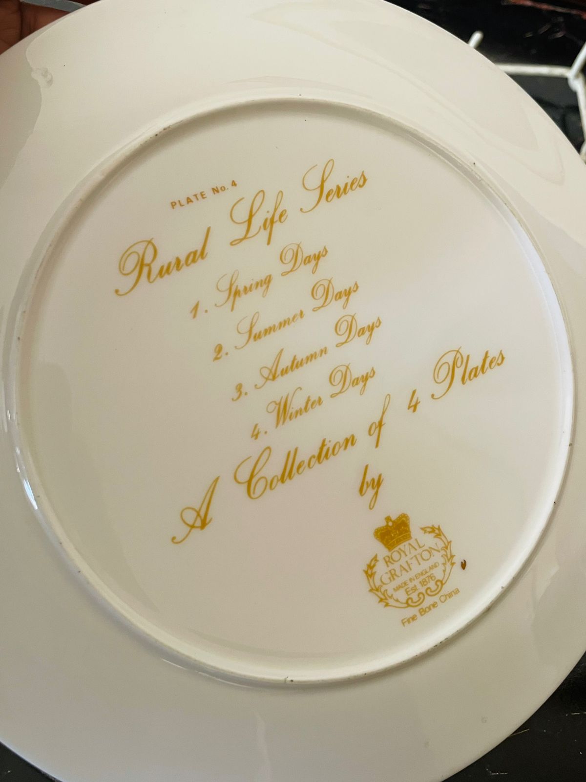 Royal Grafton “Rural Life Series” – Winter Days (Fine Bone China, England)