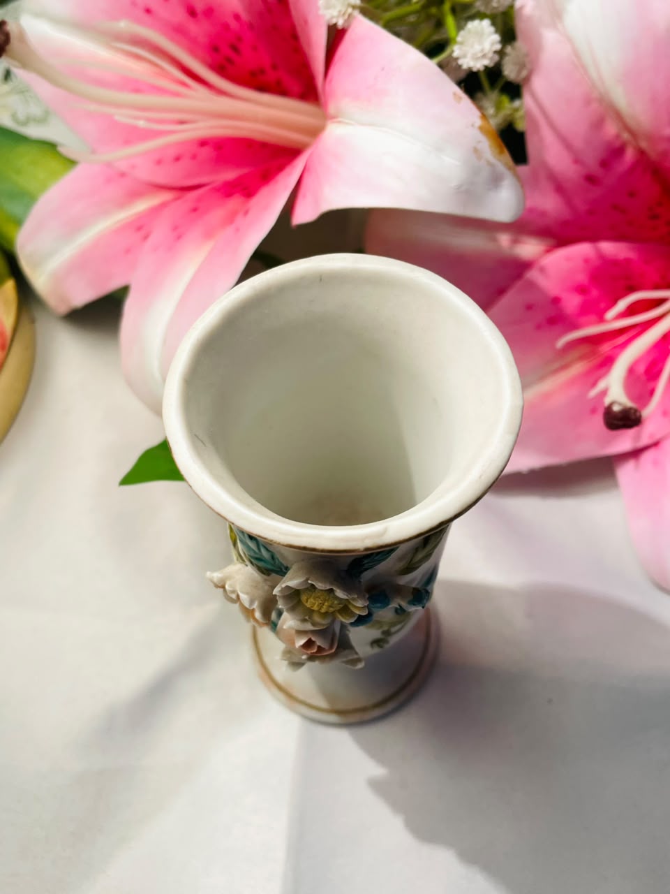 White Raised Floral Pedestal Vase Approx. 11 cm