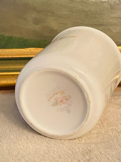 Tea mug ,Coffee mug ,Oven Safe, bone china ,England