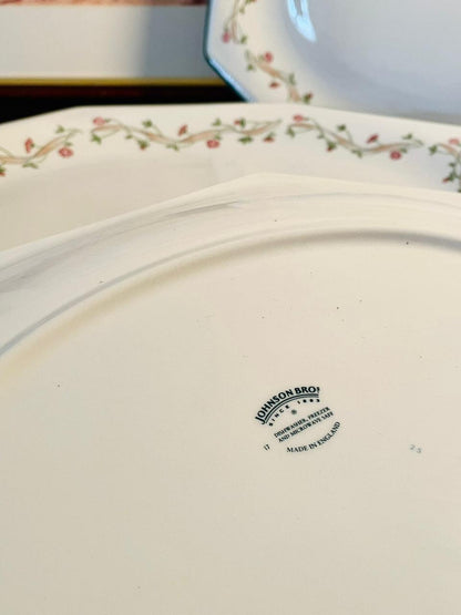 Johnson Bros Eternal Beau Large Serving Dishes / Rice Dishes