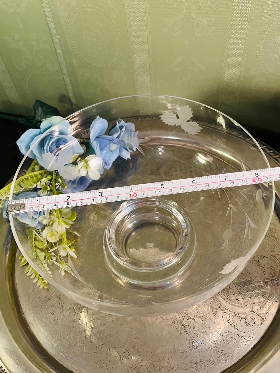Vintage Etched Crystal Chip and Dip Platter 22 cm