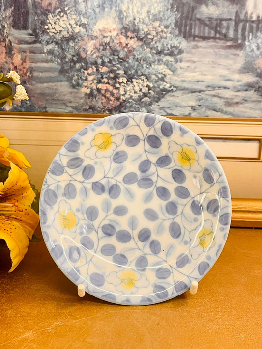 4 inches Vintage Blue Floral Porcelain Trinket Dish Cottage Decor