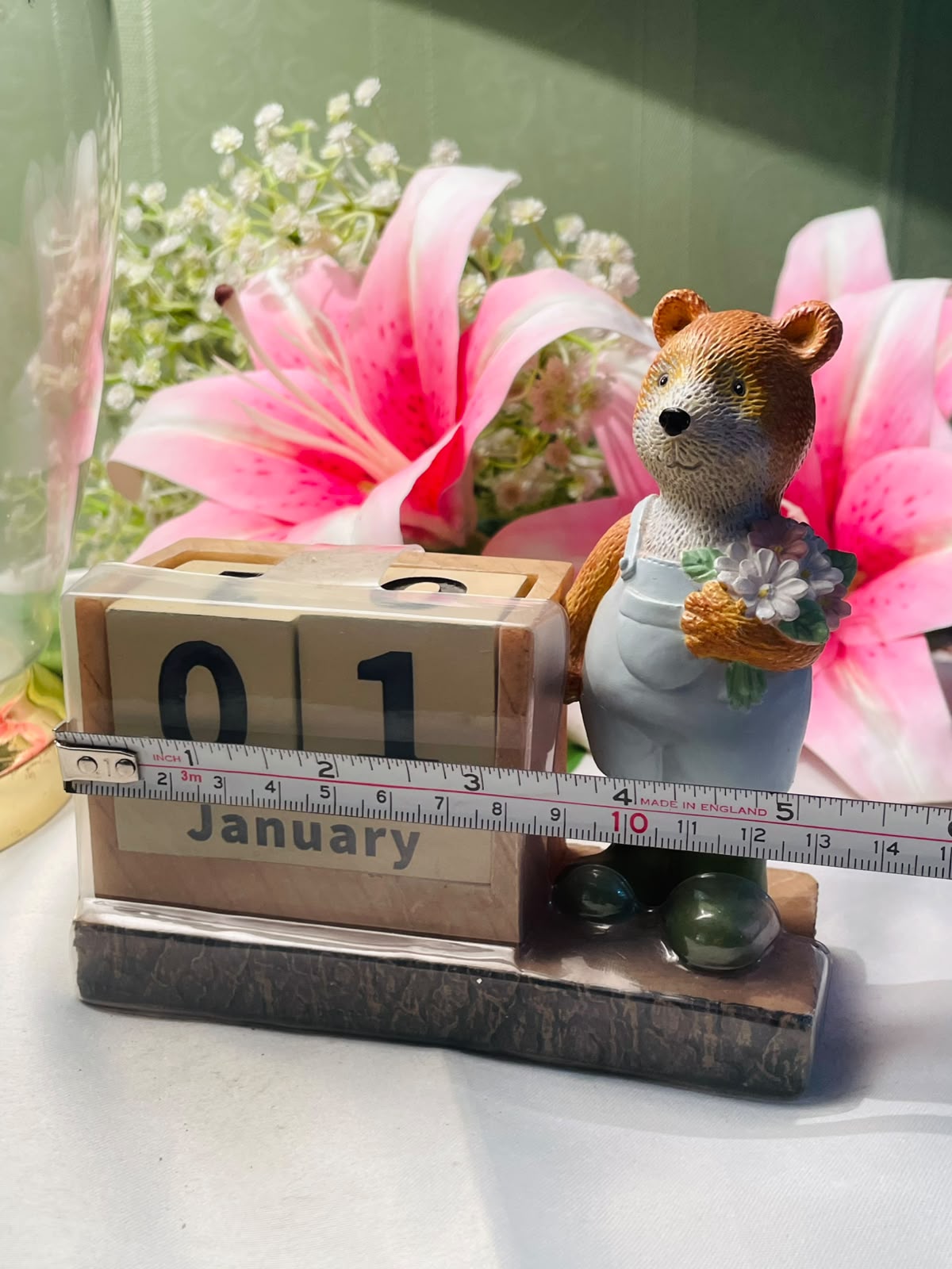 Bear Figurine Perpetual Wooden Block Calendar with Flowers Approx. 13 cm