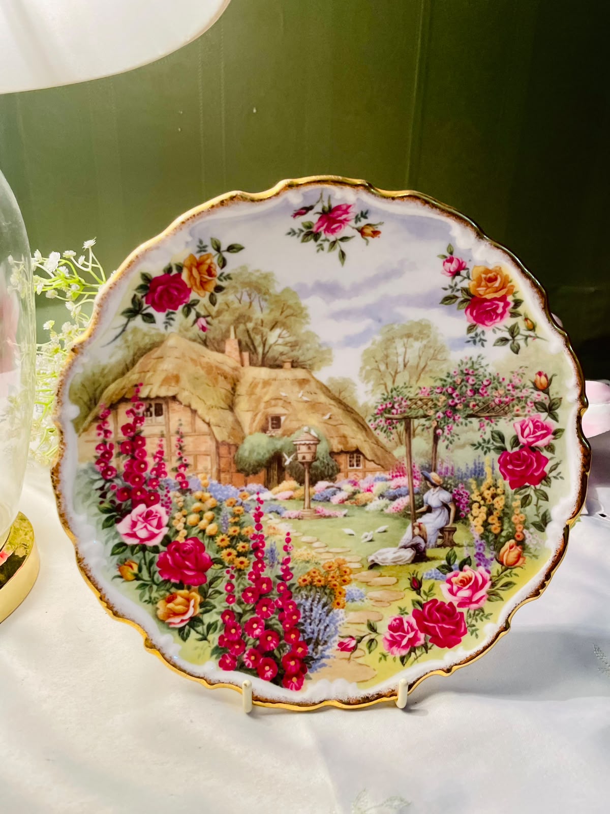 Royal Albert Tranquil Garden Decorative Plate – 8 Inch