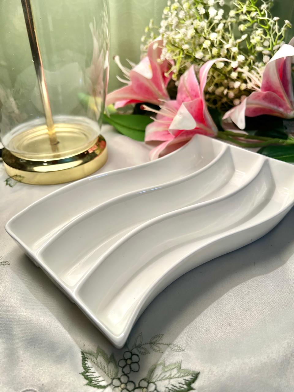 White Triple-Section Wavy Serving Dish 25cm