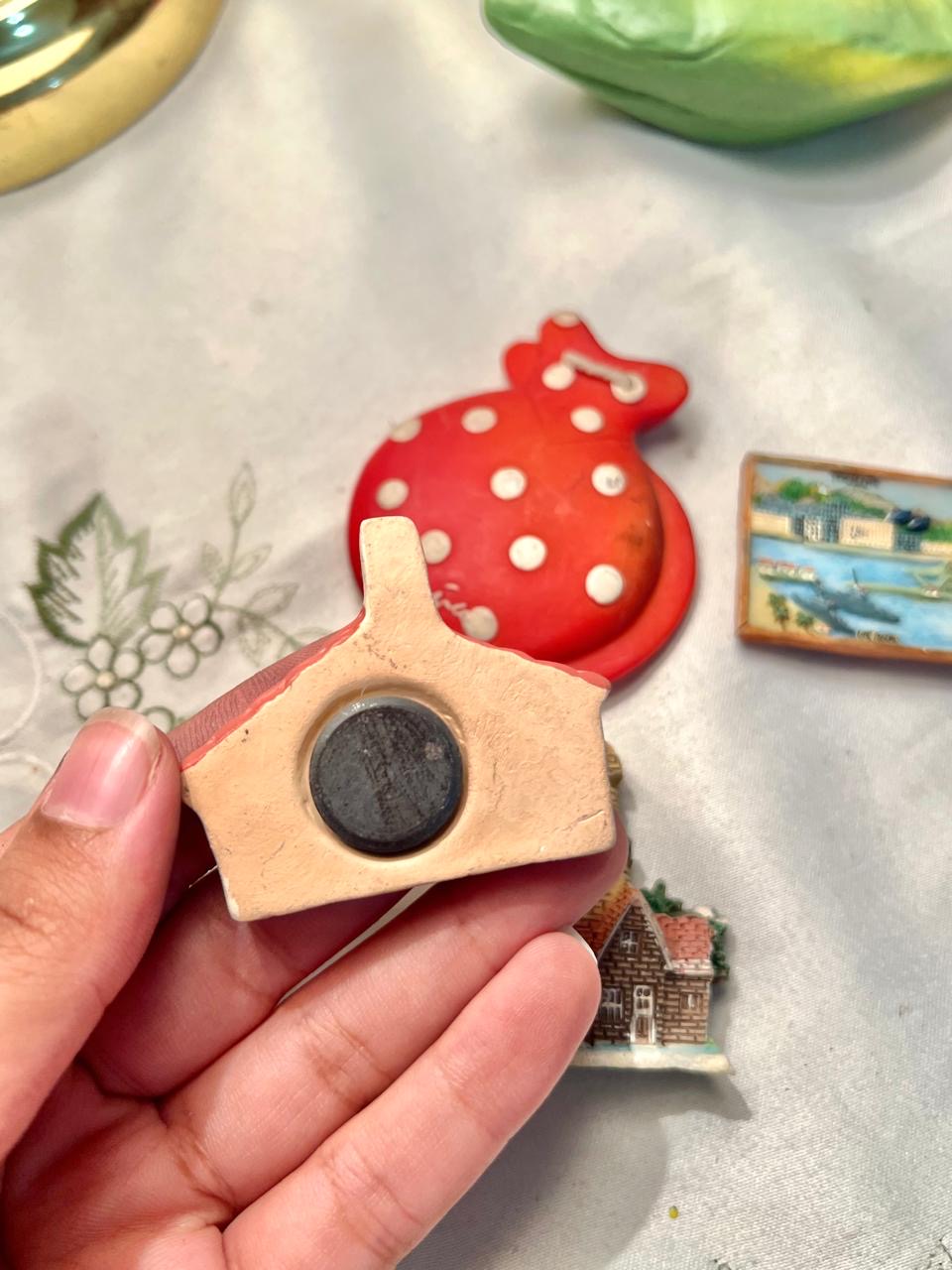 Vintage Miniature House & Travel Magnet Souvenir Collection – 4 Pcs