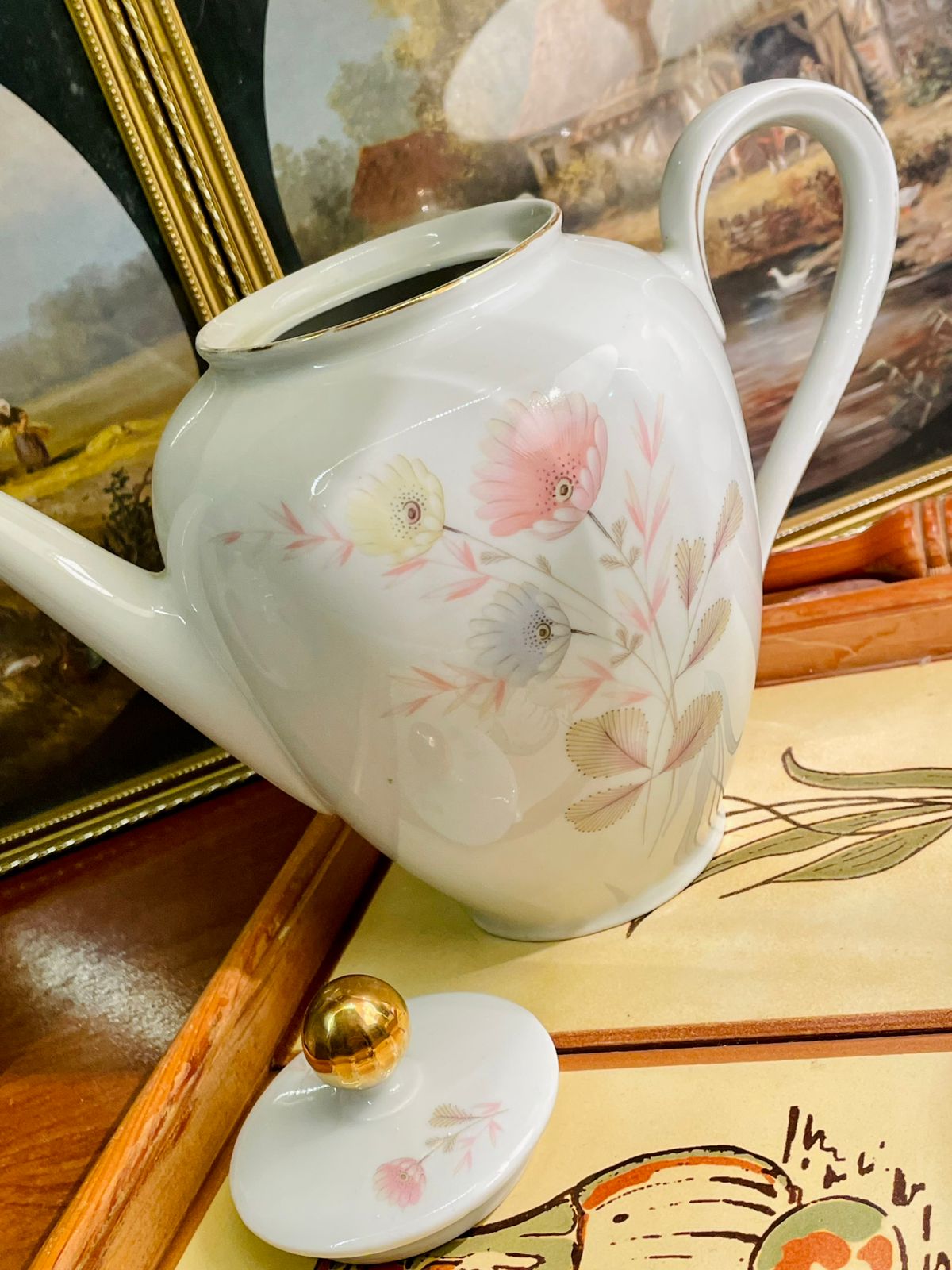 Elegant Gold-Trim Floral Ceramic Teapot – Vintage Cottage Style