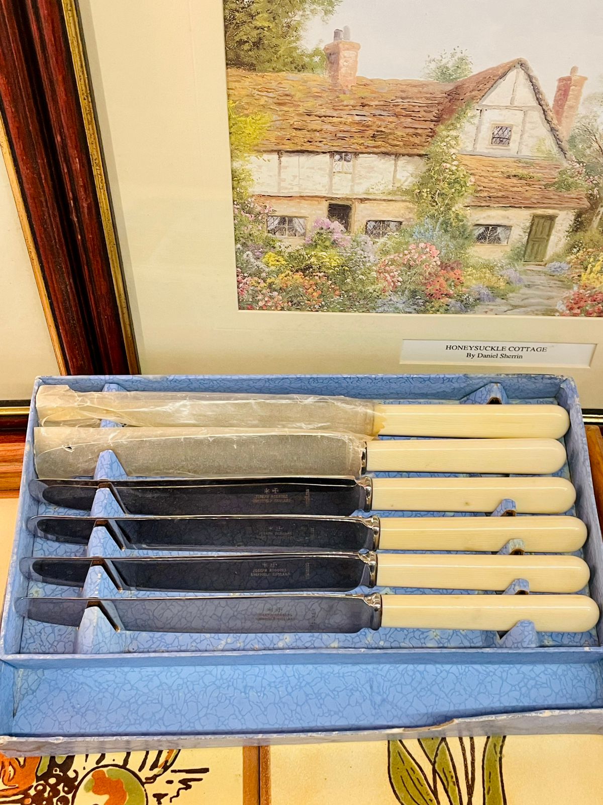 joseph rodgers, sheffield knives, vintage cutlery, dessert knives, boxed cutlery set, stainless steel knives, english vintage, collectors cutlery, tea party cutlery, retro kitchenware, antique knives
