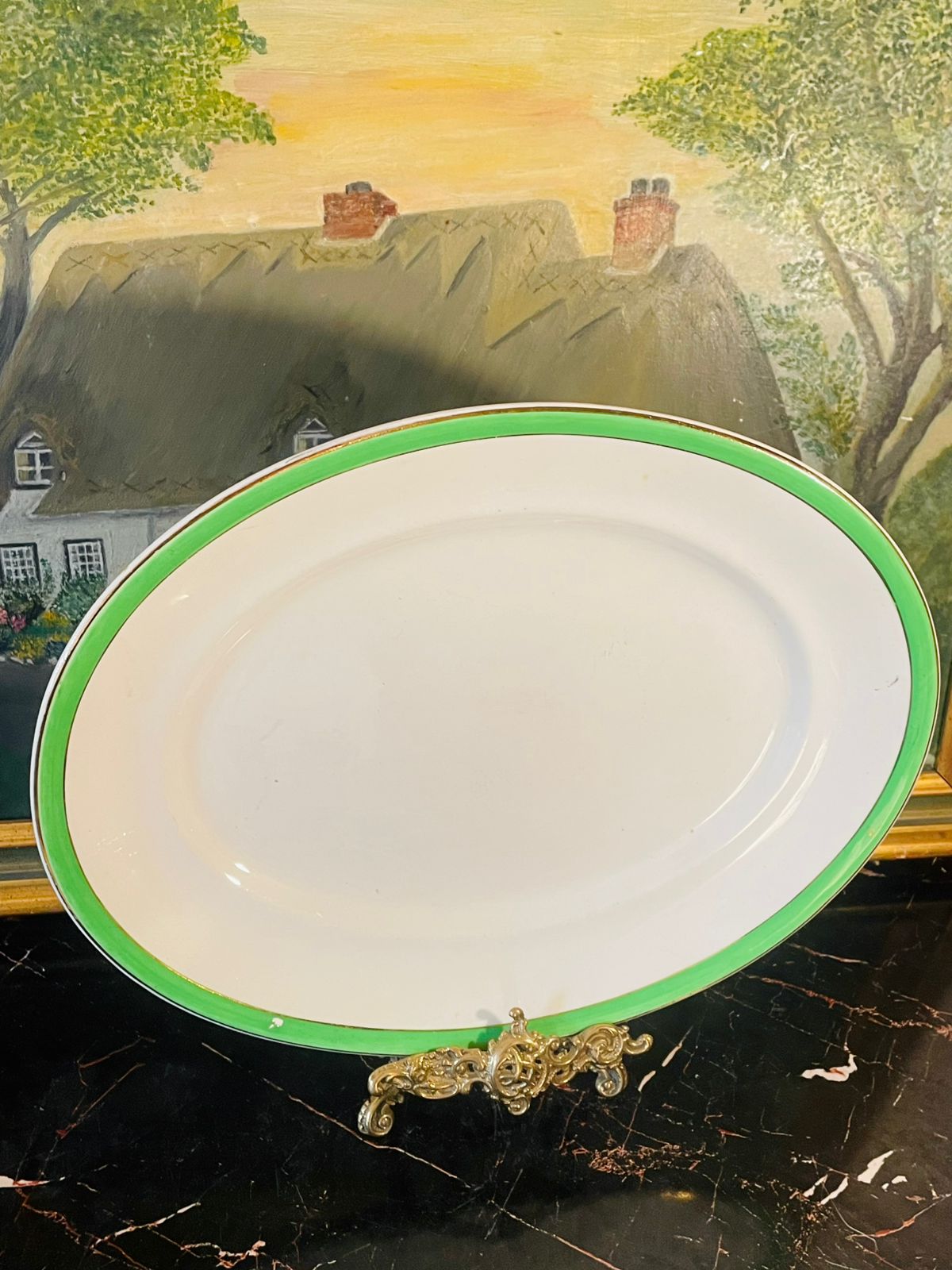 vintagecollection, englishvintage, ovalplatter, greenrimchina, vintagekitchenfinds, sunsetkitchen, cottagecoredecor, minimalistserveware, ceramicplatter, vintagehomepakistan, homedecorfinds, classicvintage, englishchina, tabledecor, timelessantiques