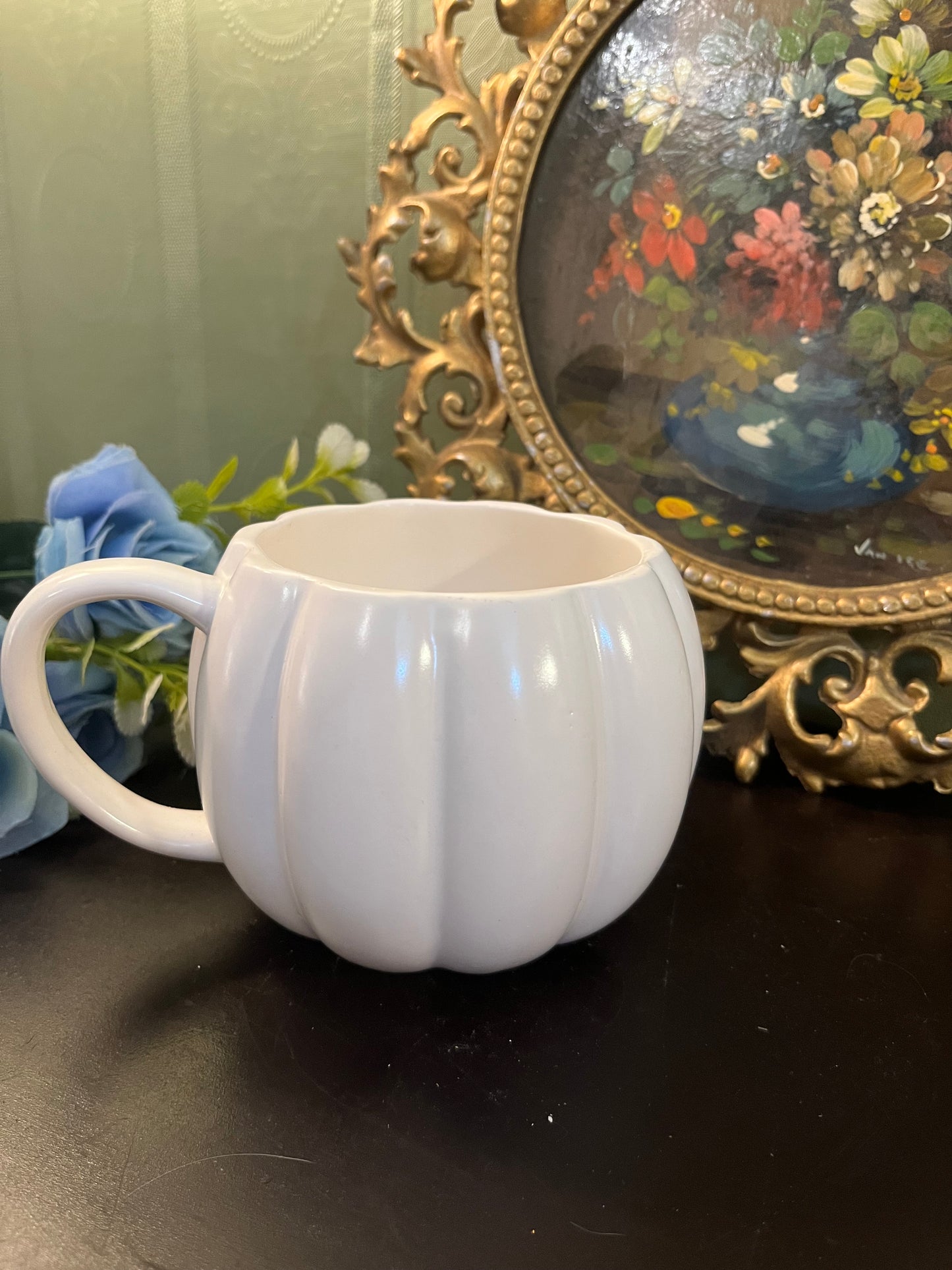 White Pumpkin Shaped Ceramic Mug