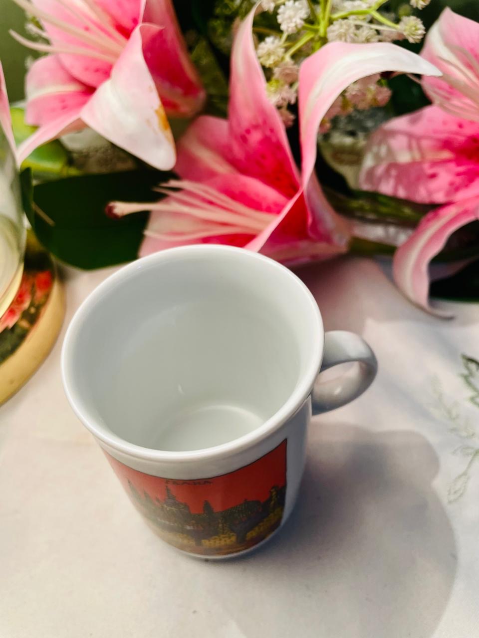 Red Cityscape Decorative Mug 9 cm