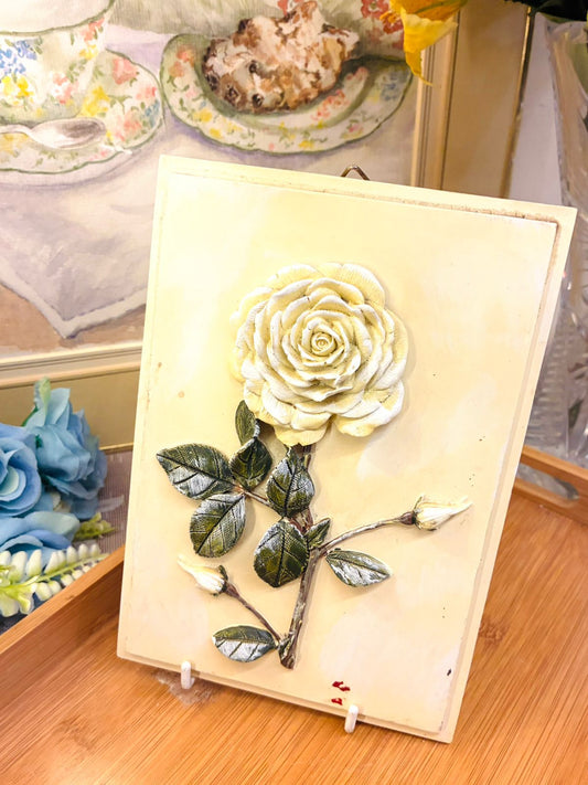 Handcrafted Rose Wall Plaque – Elegant 3D Floral Design, Vintage Style