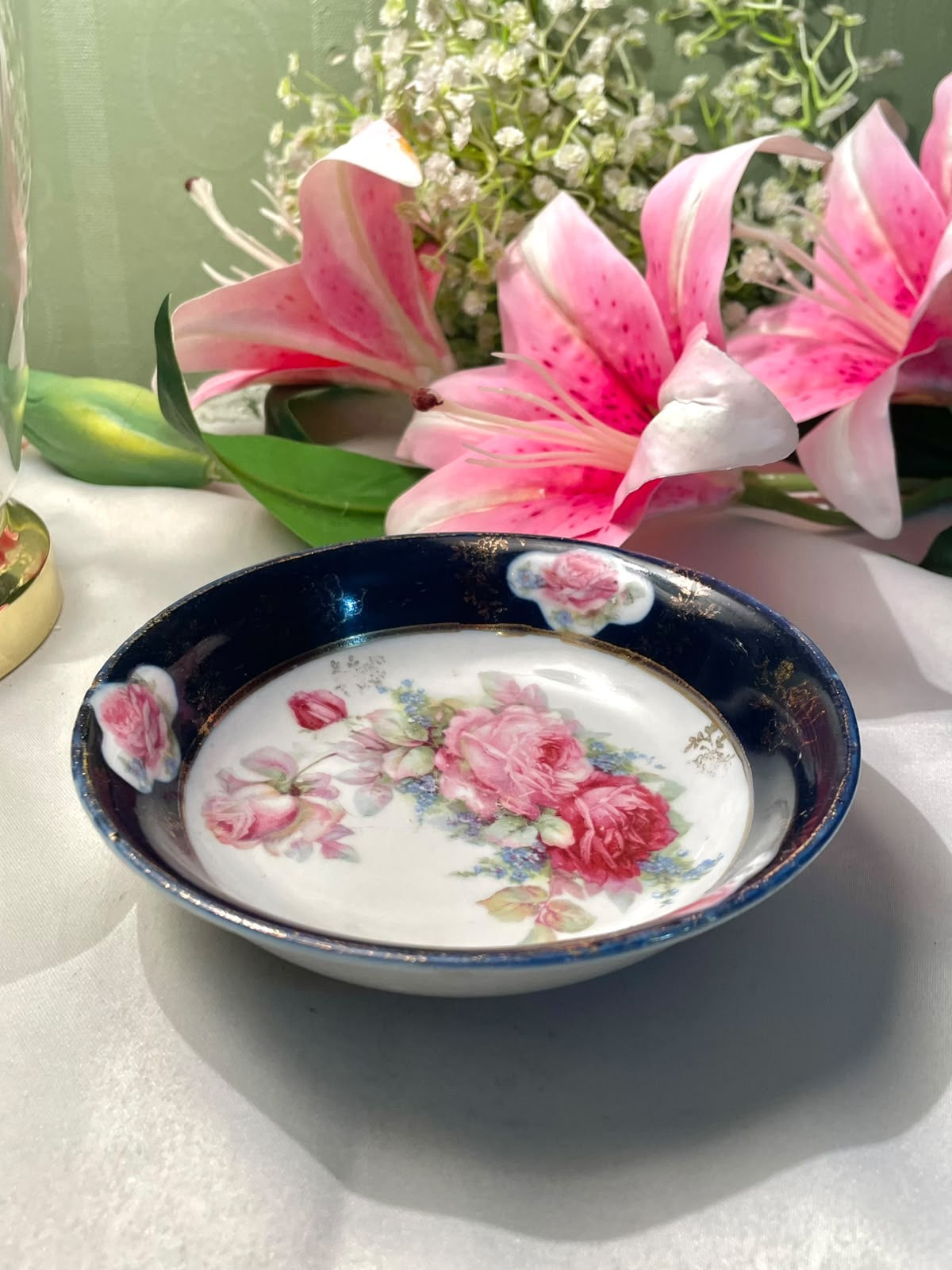 Vintage Pink Rose Floral Bowl with Navy Border Approx. 14 cm