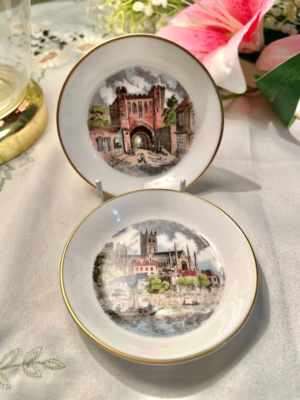 Royal Worcester Scenic Wall Plates Set of 2 Gold Trim 10 cm