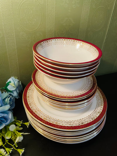Majestic Royal Grafton Fine Bone China Dinner Set – Made in England – 18 Pieces