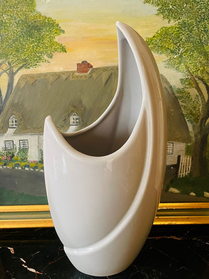 Modern Abstract Moon Vase – Grey Ceramic Minimalist Decor