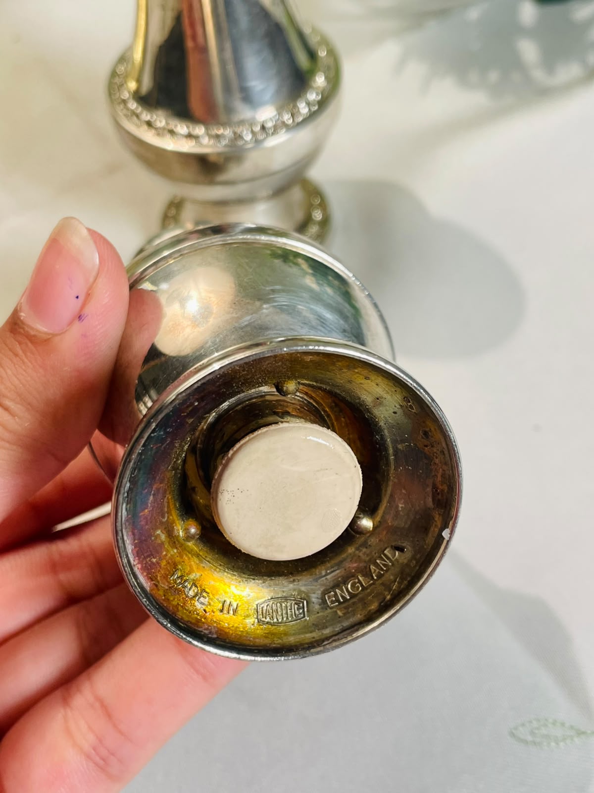 Silver-Tone Salt & Pepper Shakers – 2 Pieces, 10 cm